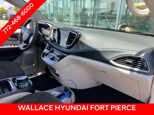 2021 Chrysler Pacifica Touring