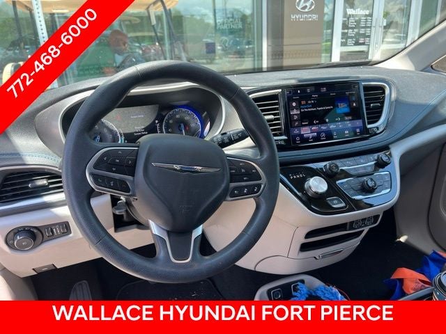 2021 Chrysler Pacifica Touring