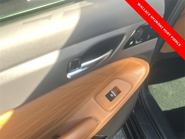 2022 Toyota Avalon Hybrid Limited