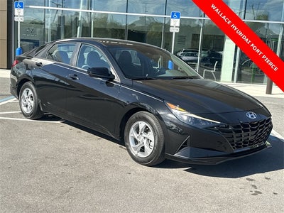 2023 Hyundai Elantra SE