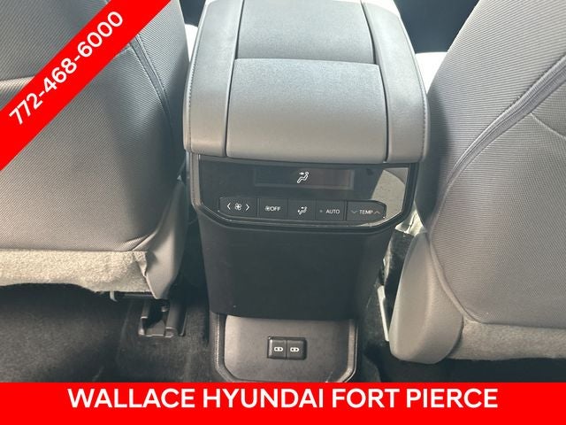 2022 Toyota Highlander Hybrid LE