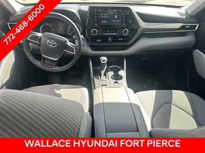 2022 Toyota Highlander Hybrid LE