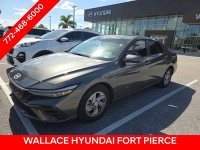 2025 Hyundai Elantra SE