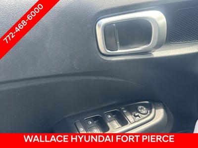 2022 Hyundai Venue SE