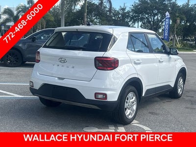2022 Hyundai Venue SE