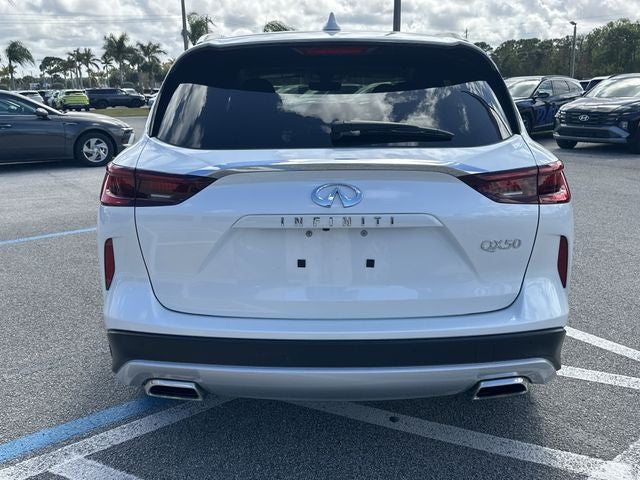 2023 INFINITI QX50 LUXE
