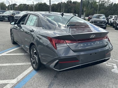 2024 Hyundai Elantra Hybrid Limited