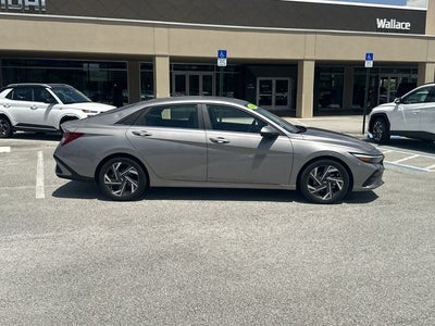 2024 Hyundai Elantra Limited