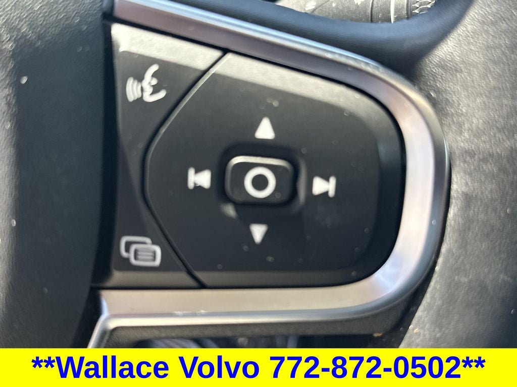 2024 Volvo S60 B5 Core Dark Theme