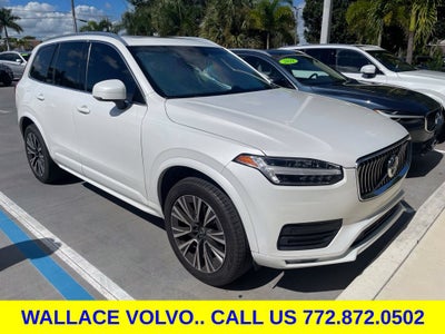 2022 Volvo XC90 T5 Momentum