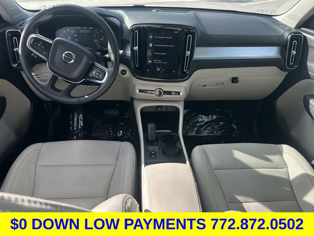 2021 Volvo XC40 Momentum