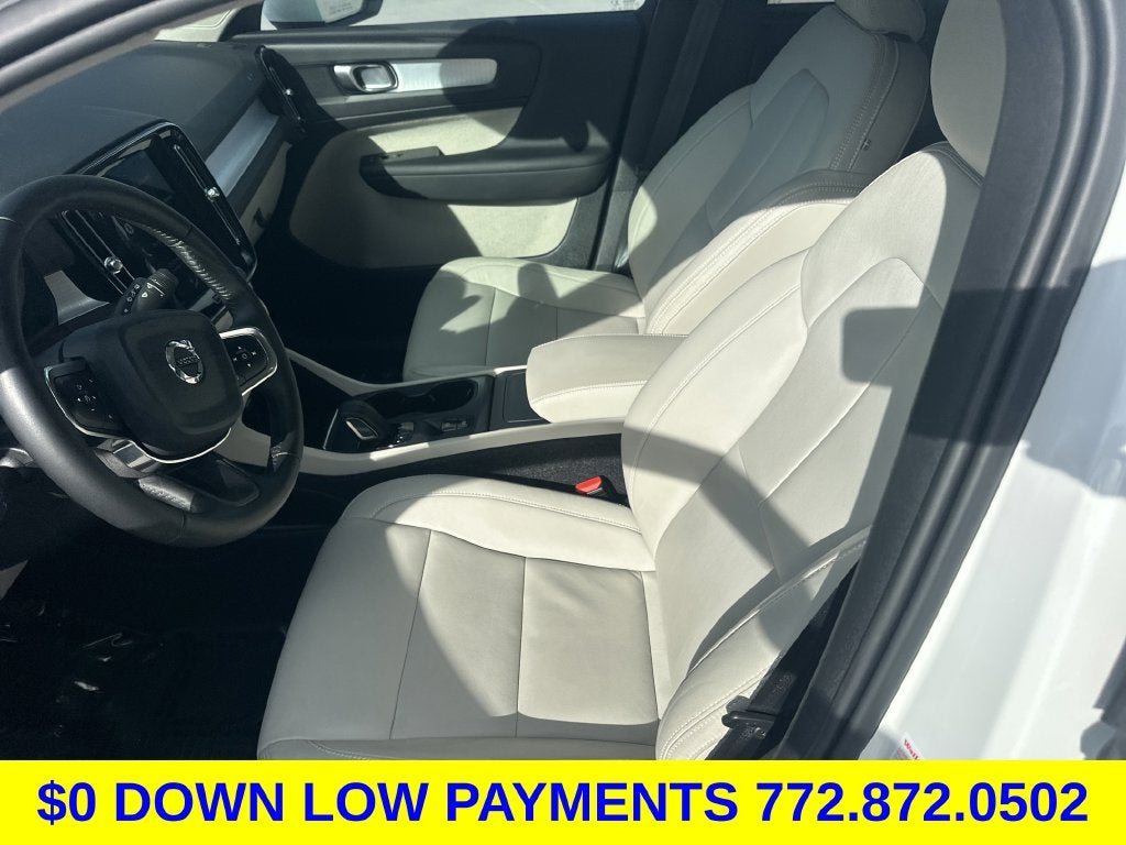 2021 Volvo XC40 Momentum