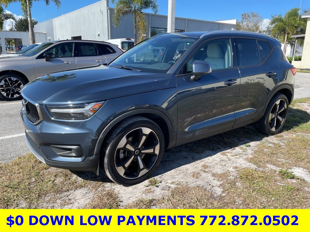 2021 Volvo XC40 Momentum