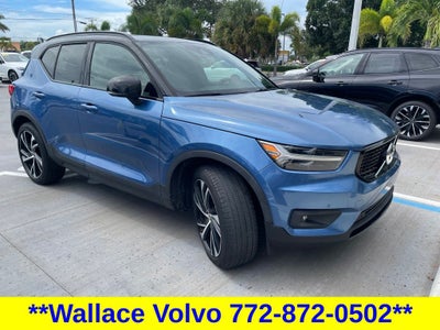 2020 Volvo XC40 R-Design