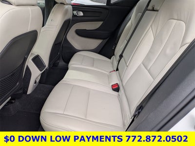 2021 Volvo XC40 Momentum