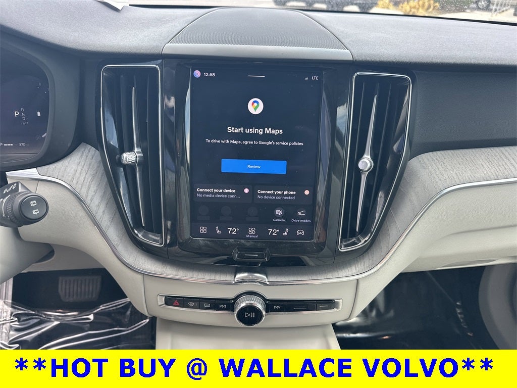 2023 Volvo XC60 B5 Plus Dark Theme