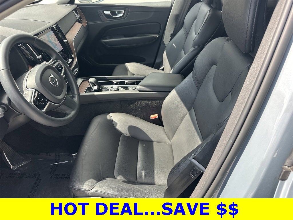 2023 Volvo XC60 B5 Plus Bright Theme