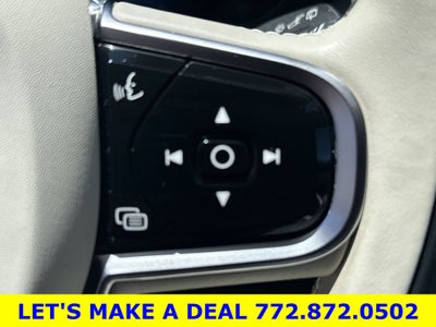 2023 Volvo XC60 B5 Plus Bright Theme