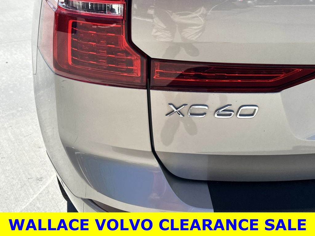 2024 Volvo XC60 B5 Plus Dark Theme