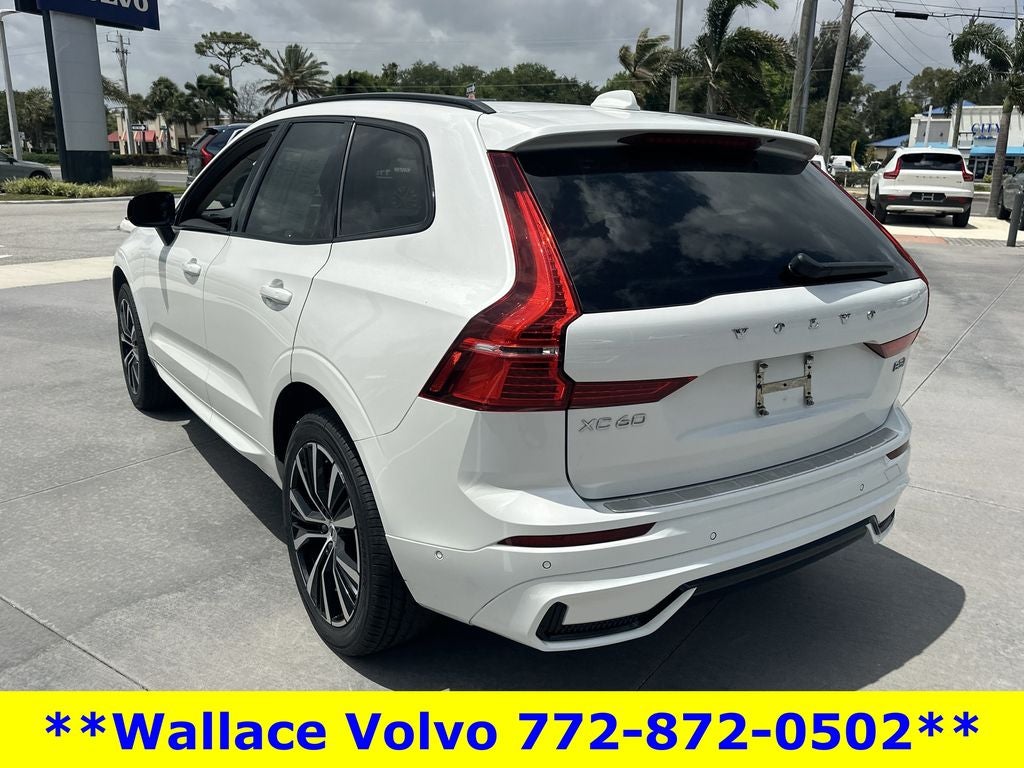 2024 Volvo XC60 B5 Plus Dark Theme