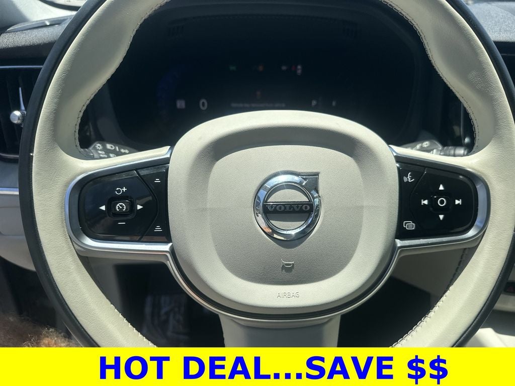 2024 Volvo XC60 B5 Plus Dark Theme