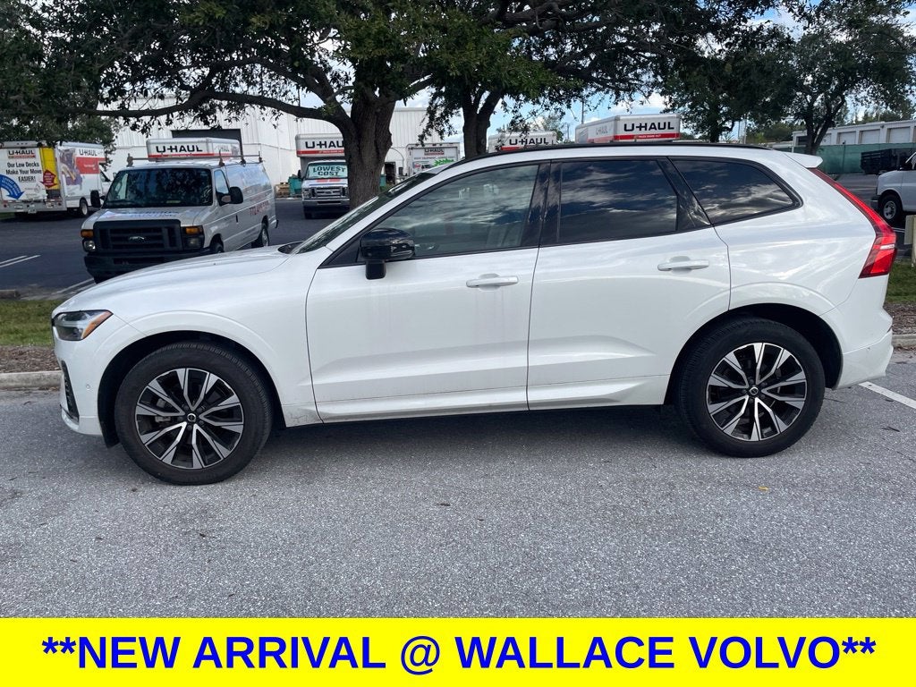2024 Volvo XC60 B5 Plus Dark Theme