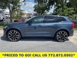 2024 Volvo XC60 B5 Ultimate Dark Theme