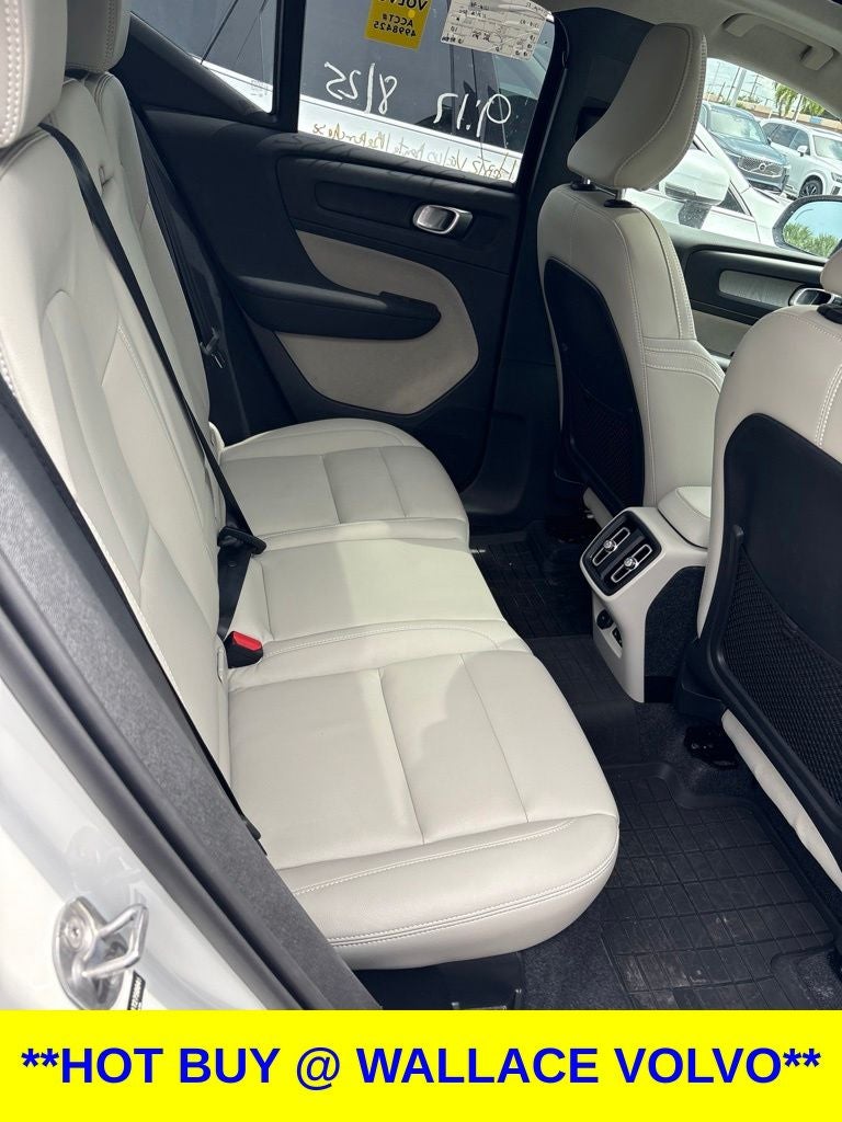 2026 Volvo XC40 B5 Plus