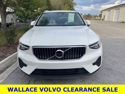 2023 Volvo XC40 B5 Plus Bright Theme
