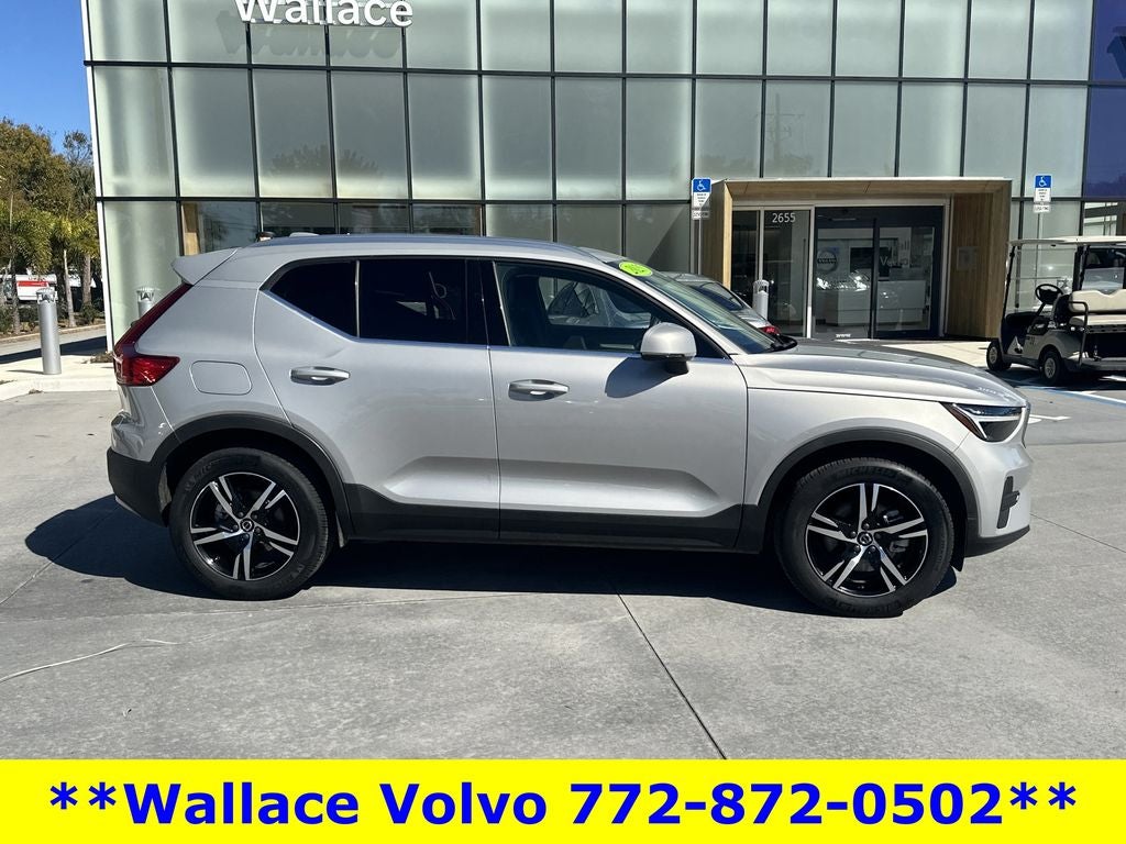2025 Volvo XC40 B5 Core
