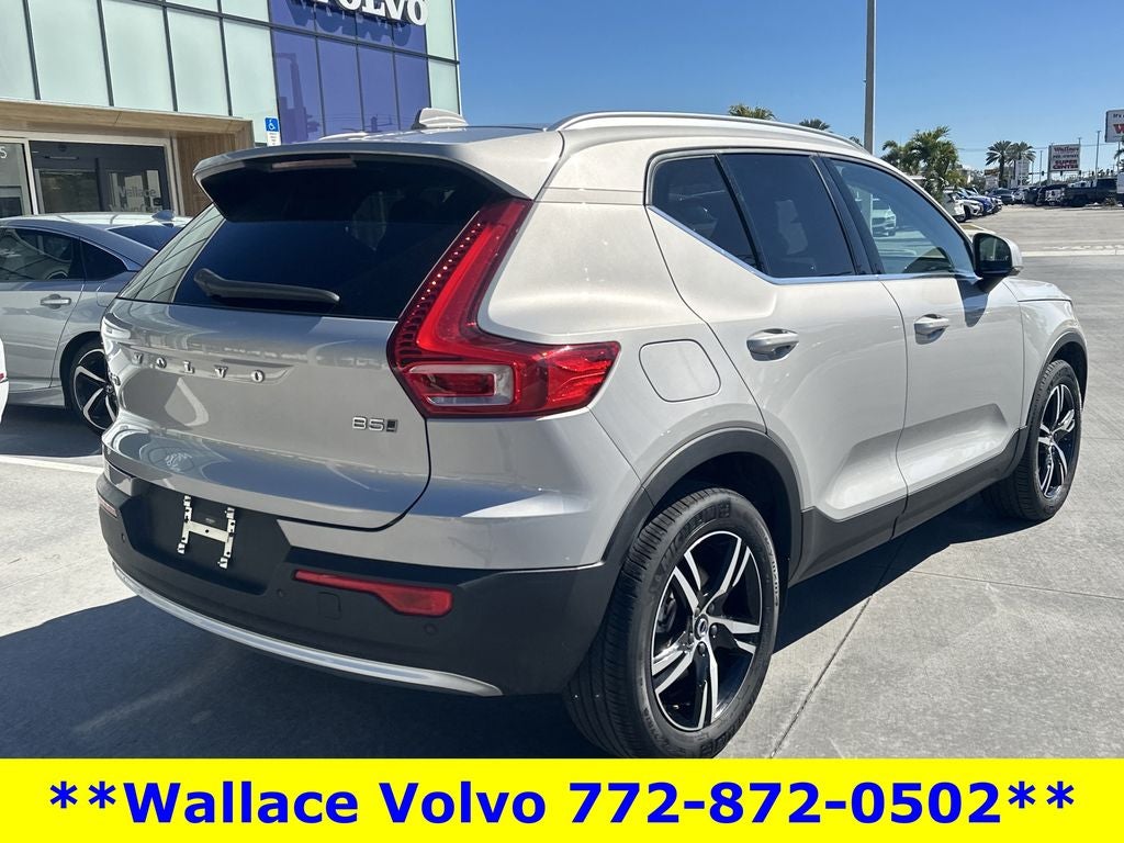 2025 Volvo XC40 B5 Core