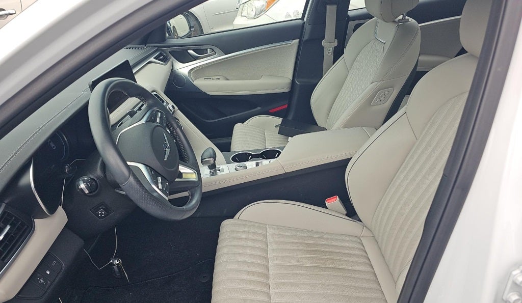 2023 Genesis G70 2.0T