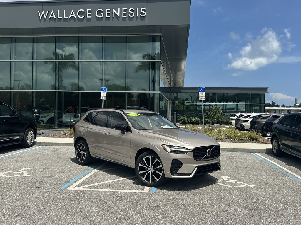 2024 Volvo XC60 B5 Plus Dark Theme