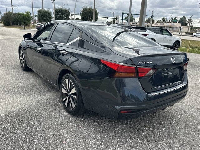 2022 Nissan Altima 2.5 SV
