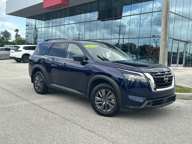 2024 Nissan Pathfinder SV
