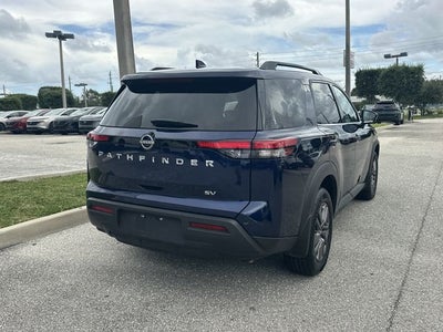 2024 Nissan Pathfinder SV