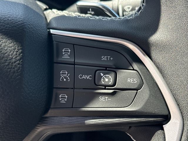2026 Jeep Grand Cherokee Laredo