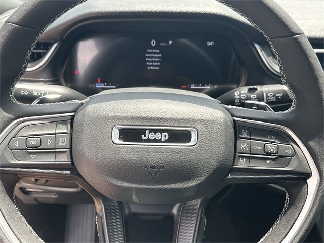 2025 Jeep Grand Cherokee Laredo