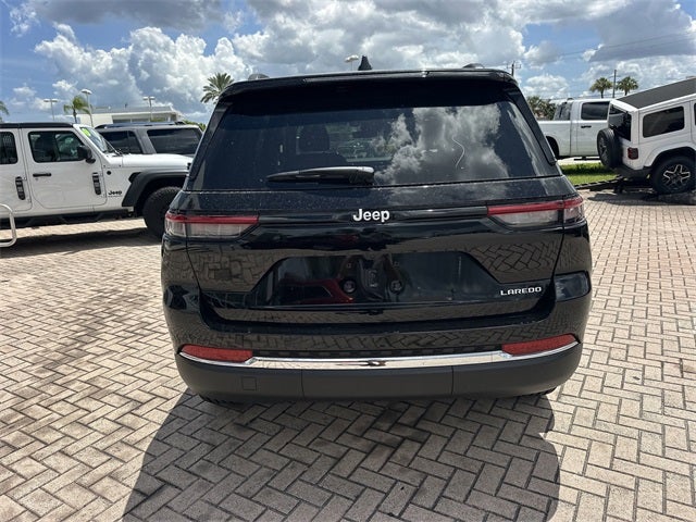 2025 Jeep Grand Cherokee Laredo