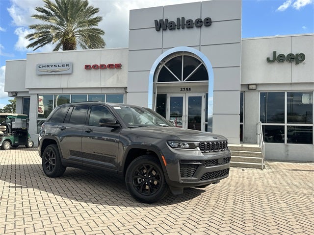 2026 Jeep Grand Cherokee Laredo