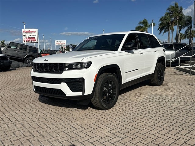 2026 Jeep Grand Cherokee Laredo