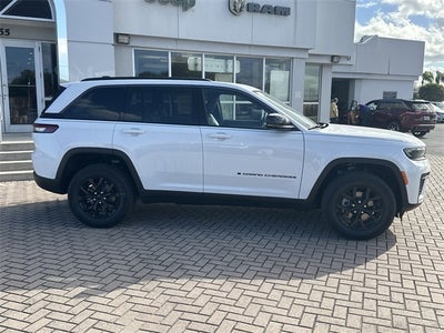 2026 Jeep Grand Cherokee Laredo