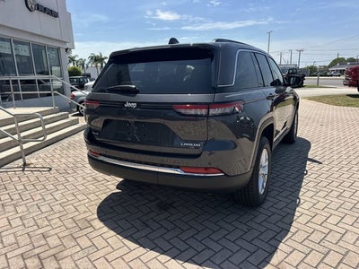 2026 Jeep Grand Cherokee Laredo
