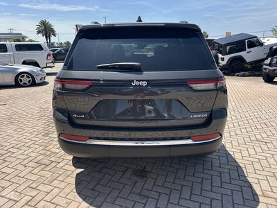 2026 Jeep Grand Cherokee Laredo