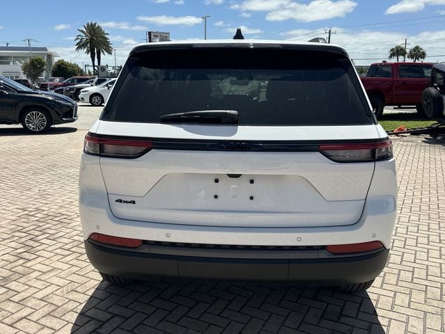 2026 Jeep Grand Cherokee Laredo