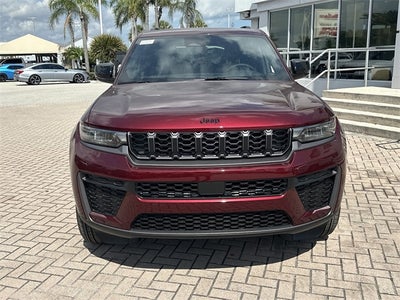 2026 Jeep Grand Cherokee Laredo