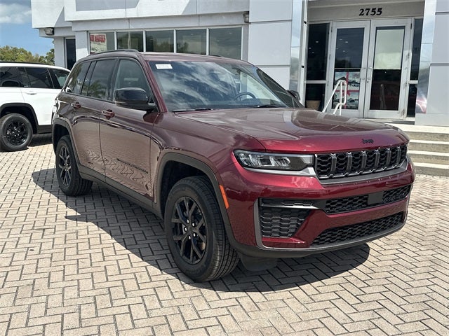 2026 Jeep Grand Cherokee Laredo