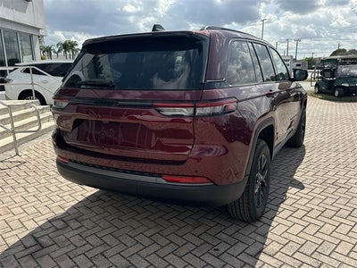 2026 Jeep Grand Cherokee Laredo