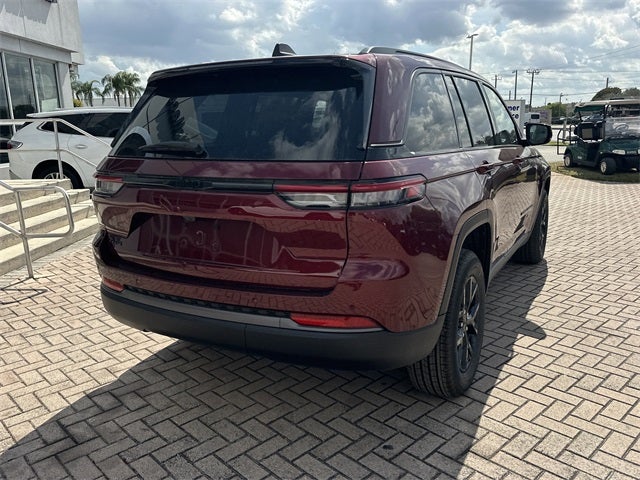 2026 Jeep Grand Cherokee Laredo