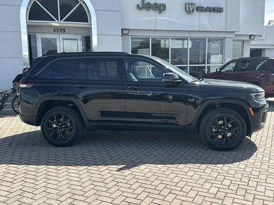 2026 Jeep Grand Cherokee Laredo